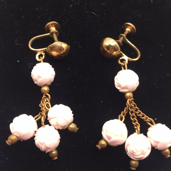 Vintage C-clasp flower brooch, earrings - Picture 3 of 7